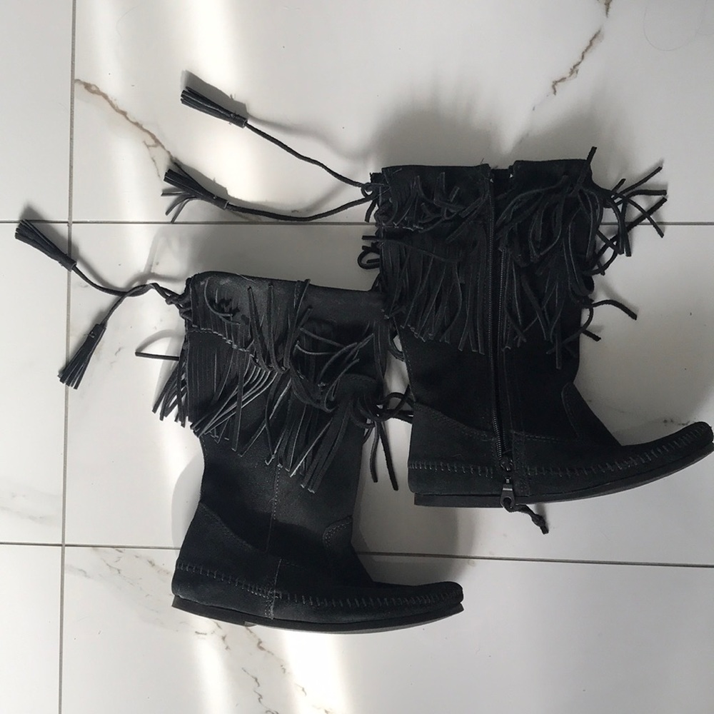 Mint condition Minnetonkas!!!